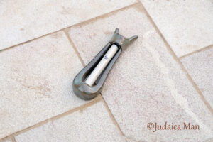 Ceramic mezuzah "Harp"- Brown color